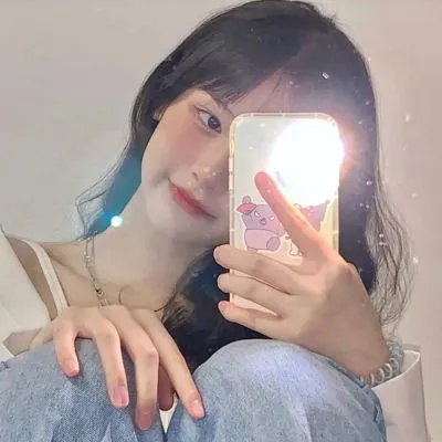 秘密与谎言 封面