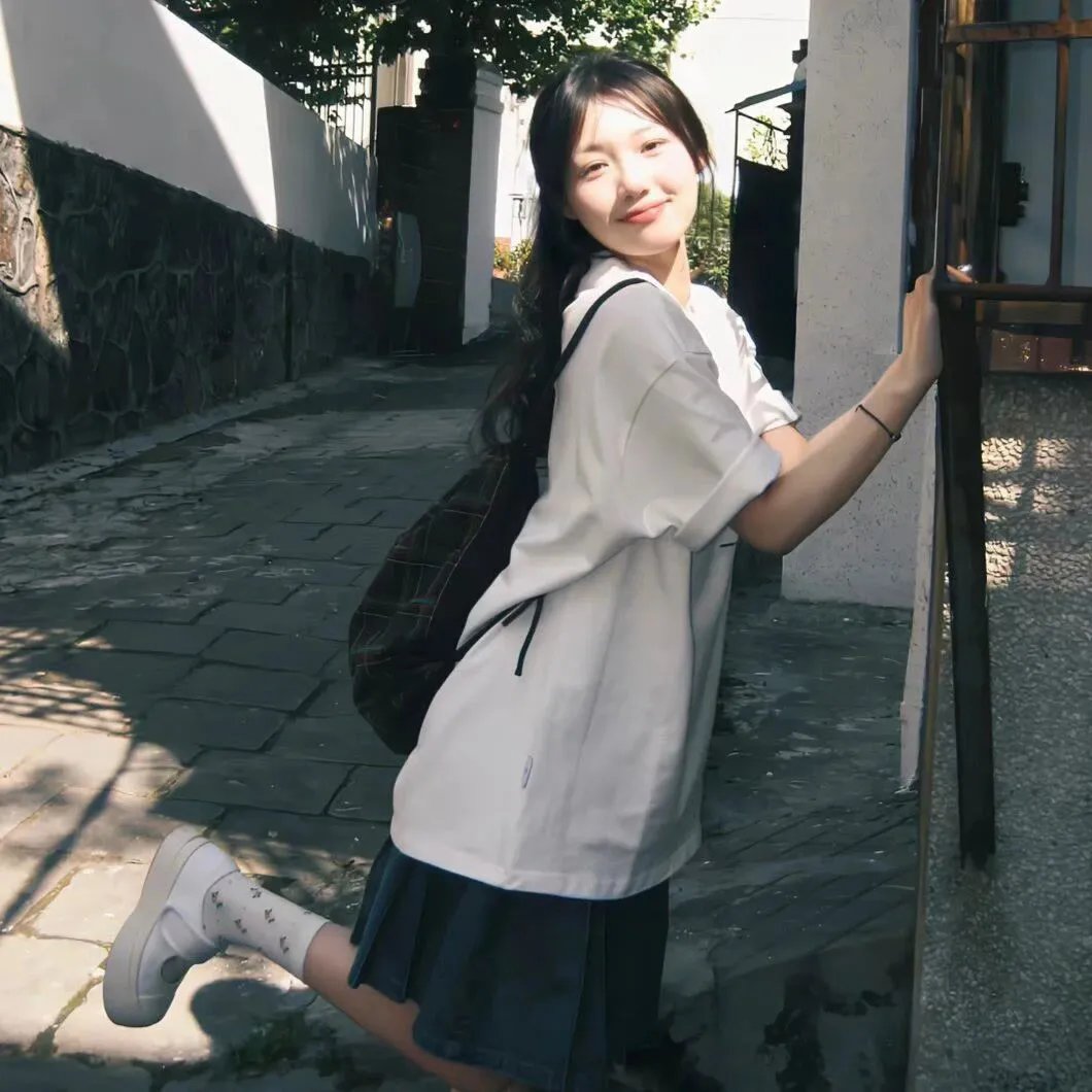 万圣节恐怖宿舍 封面